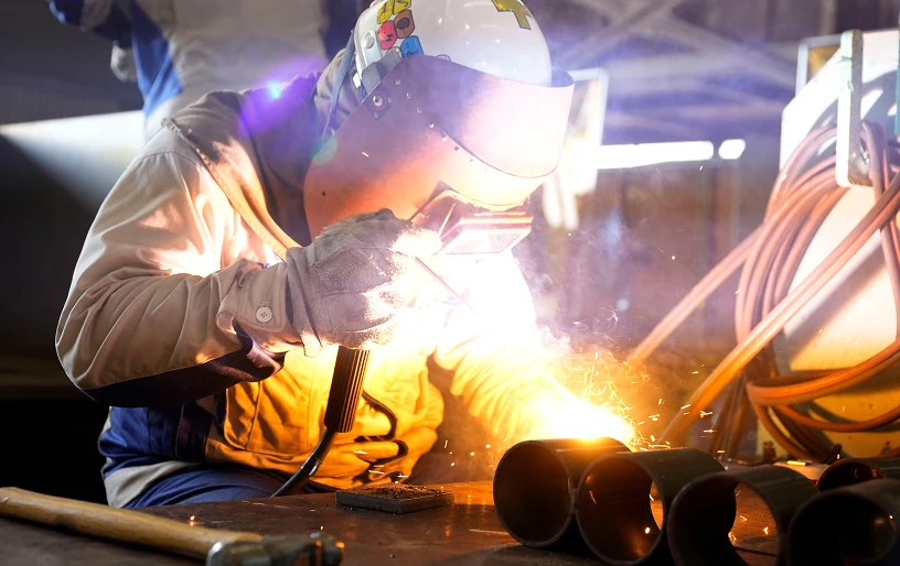 機械複合系競技の配管加工組立の写真